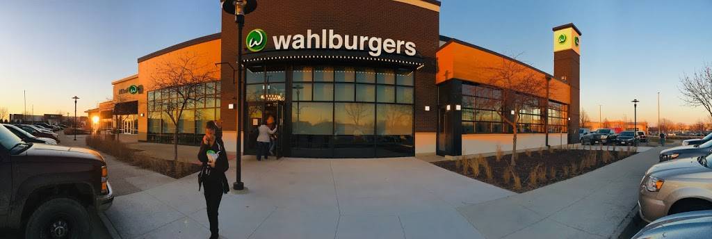 Wahlburgers | restaurant | 7105 Mills Civic Pkwy #160, West Des Moines, IA 50266, USA | 5152254885 OR +1 515-225-4885