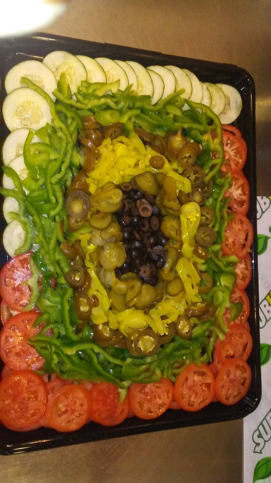 Subway | restaurant | 5924 SE Federal Hwy, Stuart, FL 34997, USA | 7722838338 OR +1 772-283-8338