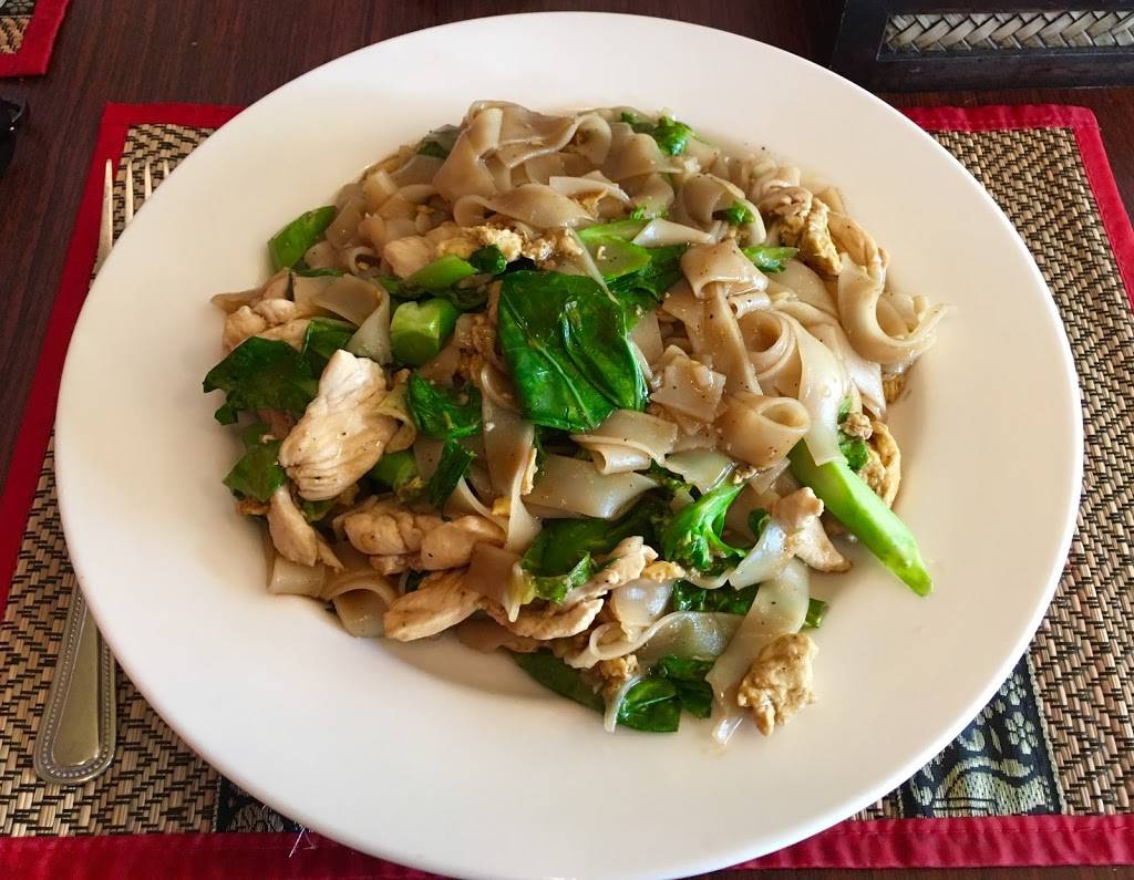 Thai Kitchen Restaurant | restaurant | 12210 Madison Ave, Lakewood, OH 44107, USA | 2162264450 OR +1 216-226-4450