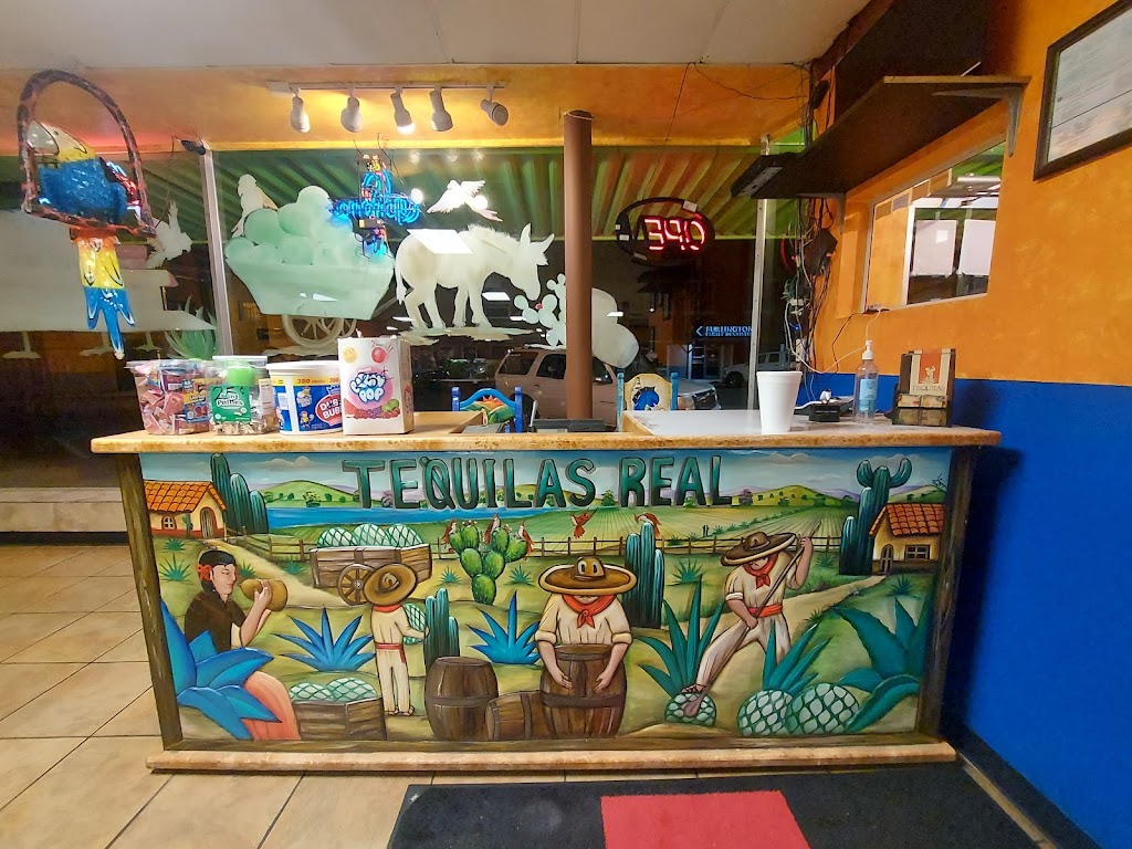 Tequilas Mexican Grill | restaurant | 360 14th St, Burlington, CO 80807, USA | 7193460273 OR +1 719-346-0273