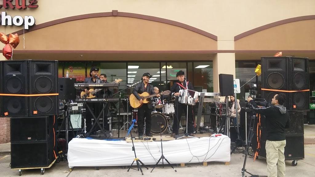 Wingstop | restaurant | 9804 Jones Rd a, Houston, TX 77065, USA | 2814779464 OR +1 281-477-9464