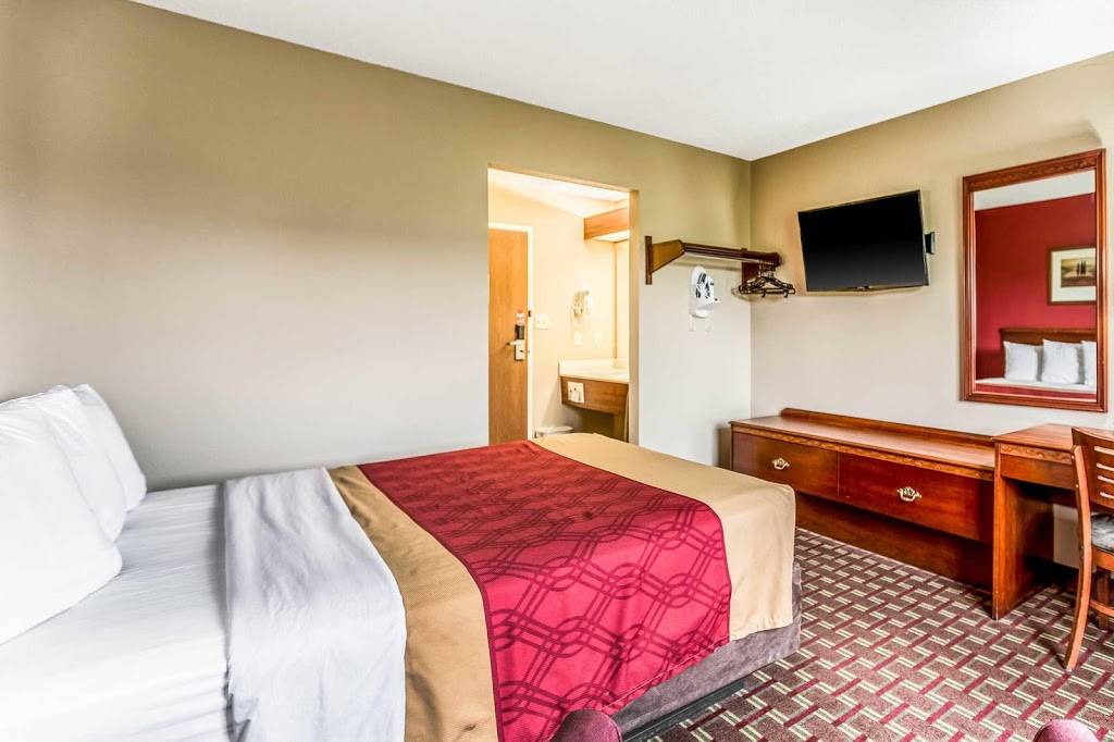 Econo Lodge | restaurant | 100 Howard Dr, Shelbyville, KY 40065, USA | 5026335771 OR +1 502-633-5771