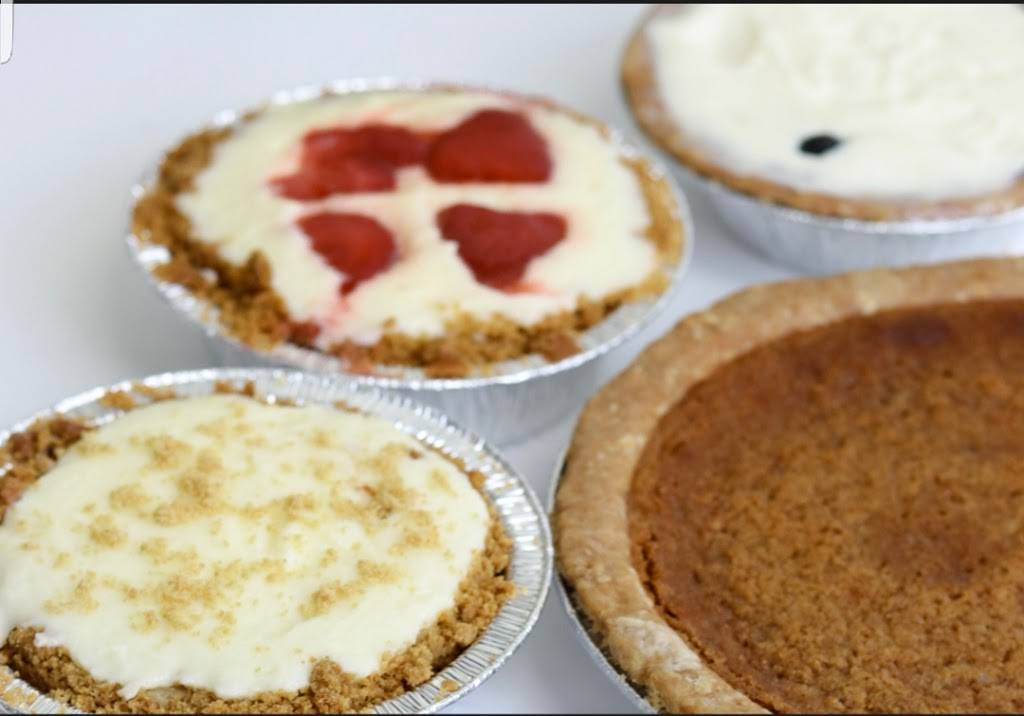 The Foodies Spot | restaurant | 7350 S Stony Island Ave, Chicago, IL 60649, USA | 7734203948 OR +1 773-420-3948