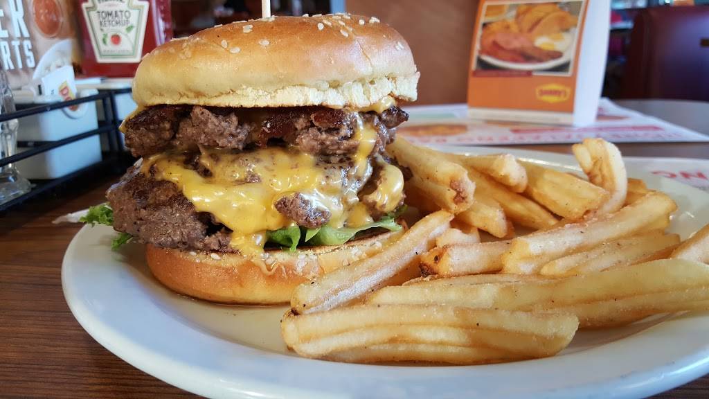 Dennys | restaurant | 943 E Lewis and Clark Pkwy, Clarksville, IN 47129, USA | 8122885189 OR +1 812-288-5189