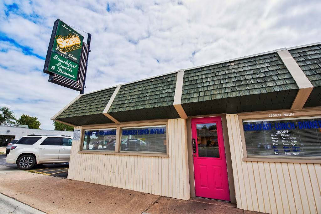 Skaets Steak Shop | restaurant | 2300 N Main St, Hutchinson, KS 67502, USA | 6206629845 OR +1 620-662-9845