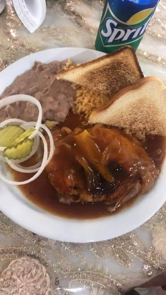 El Castillo Mexican & Seafood Restaurant | restaurant | 425 S St Marys St, San Antonio, TX 78205, USA | 2105379776 OR +1 210-537-9776