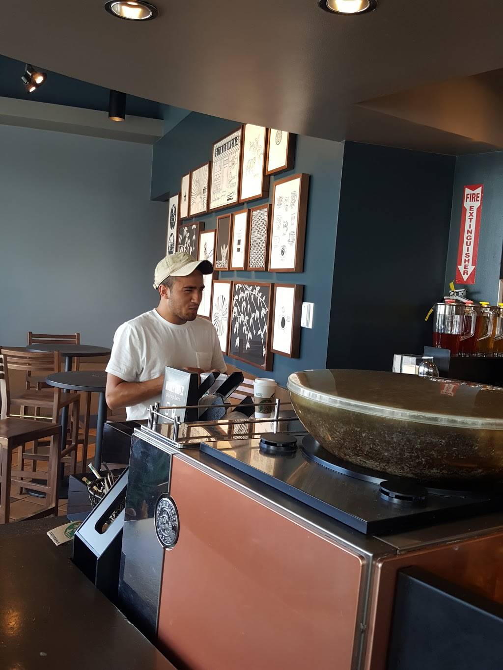 Starbucks | cafe | 1317 Eagle Dr, Loveland, CO 80537, USA | 9706138600 OR +1 970-613-8600