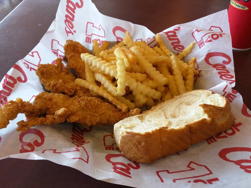 Raising Canes Chicken Fingers | meal takeaway | 1600 N Hwy 77, Waxahachie, TX 75165, USA | 9729230311 OR +1 972-923-0311