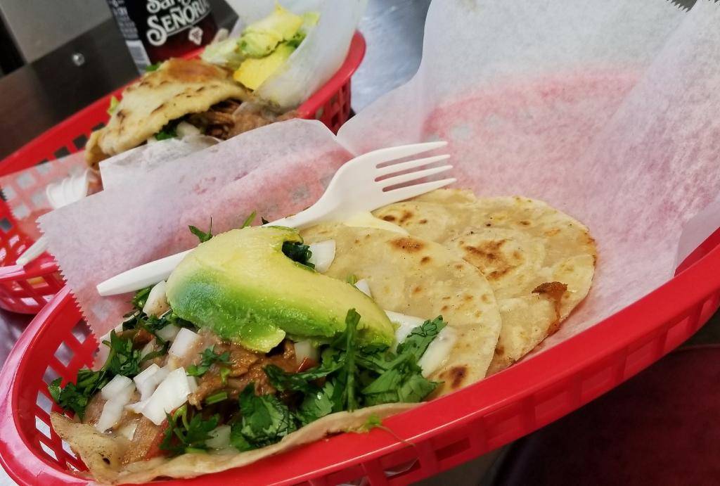 Sierra’s Taqueria | restaurant | 7006 Bellfort St, Houston, TX 77087, USA | 8327404134 OR +1 832-740-4134