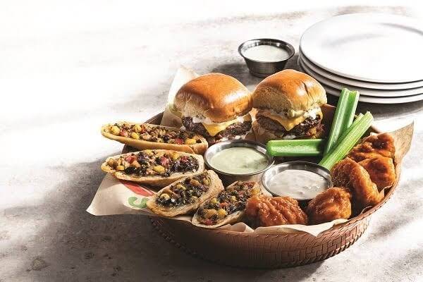 Chilis Grill & Bar | restaurant | 9600 NE Barry Rd, Kansas City, MO 64157, USA | 8164079427 OR +1 816-407-9427