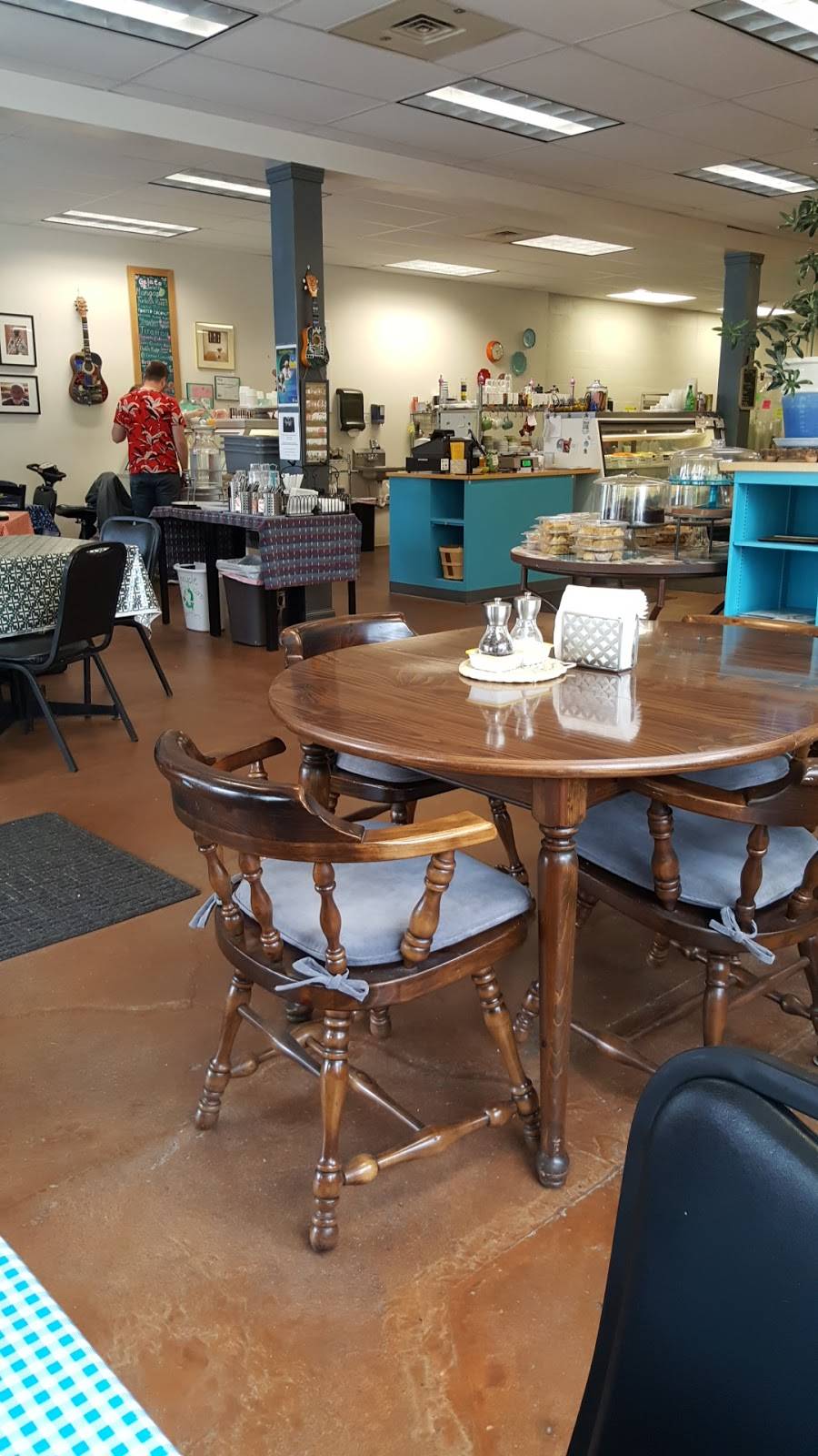 El Harissa Market Cafe | cafe | 1516 N Maple Rd, Ann Arbor, MI 48103, USA | 7345850686 OR +1 734-585-0686