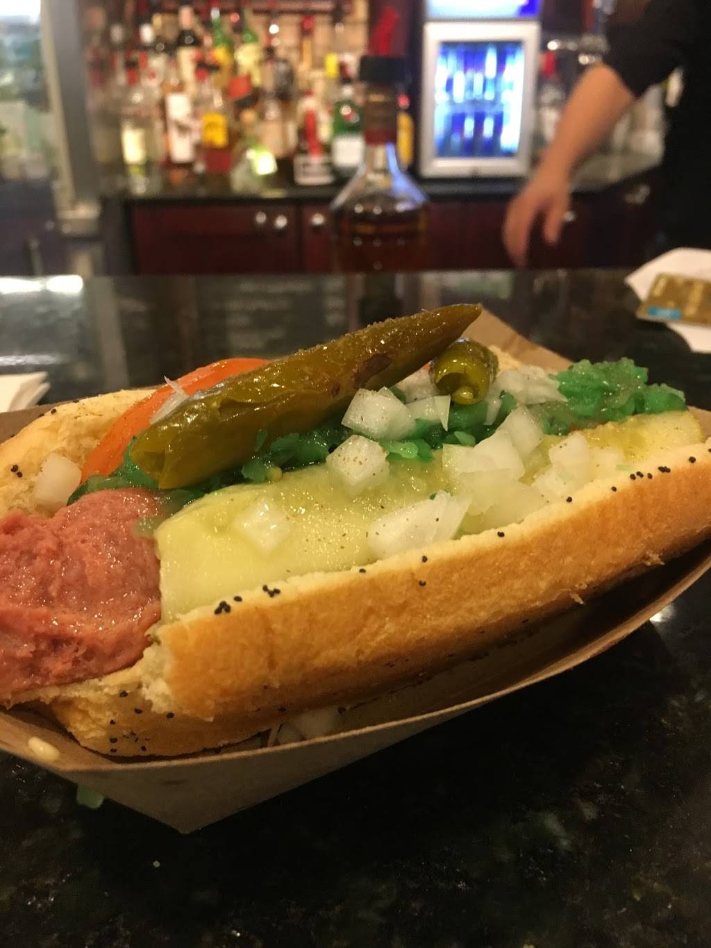 O’Briens Restaurant & Bar | restaurant | 10000 W OHare Ave, Chicago, IL 60666, USA | 7734620700 OR +1 773-462-0700