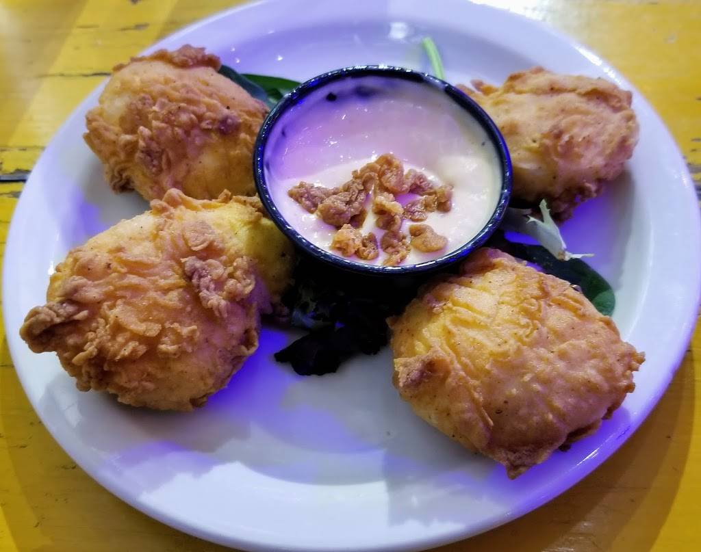 Lucys Fried Chicken | restaurant | 401 East Whitestone Boulevard, 108 A-108 A, Cedar Park, TX 78613, USA | 5124567943 OR +1 512-456-7943