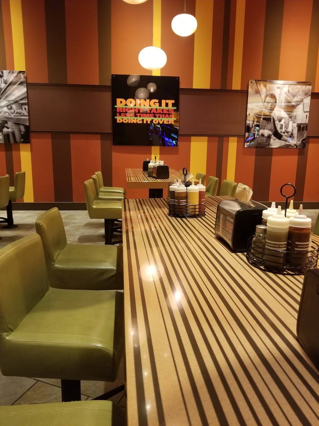 BOBBYS BURGER PALACE | restaurant | JACK Cincinnati Casino, 1000 Broadway St, Cincinnati, OH 45202, USA | 5132503315 OR +1 513-250-3315