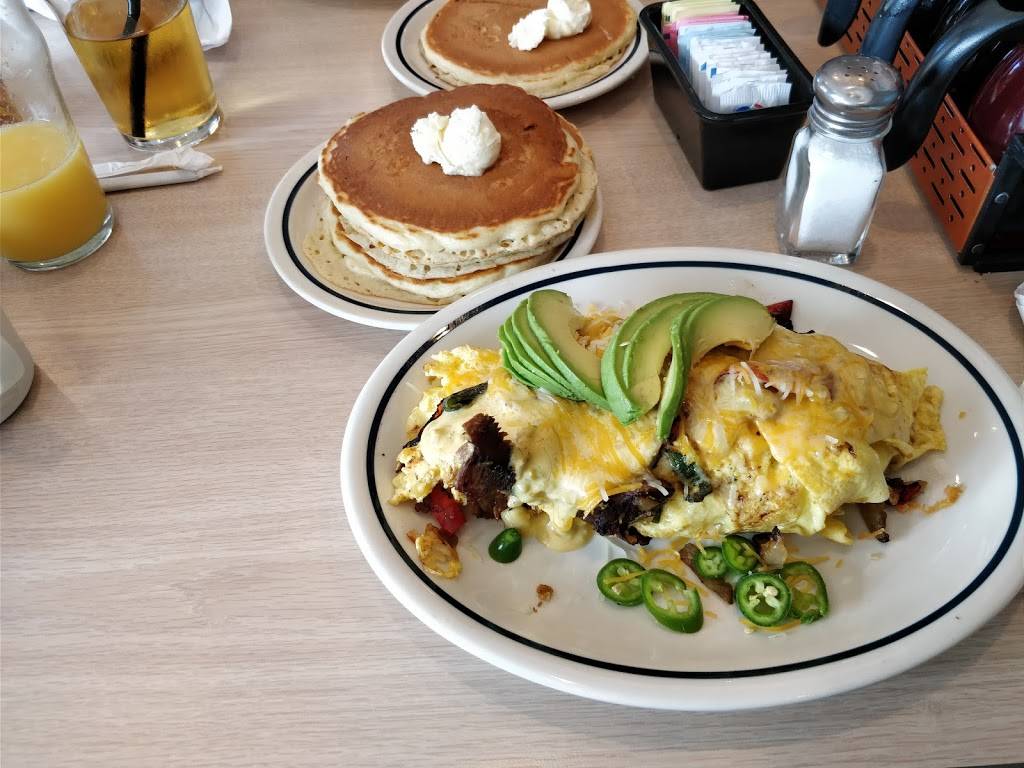 IHOP | restaurant | 856 Grand Ave, San Diego, CA 92109, USA | 8582749764 OR +1 858-274-9764