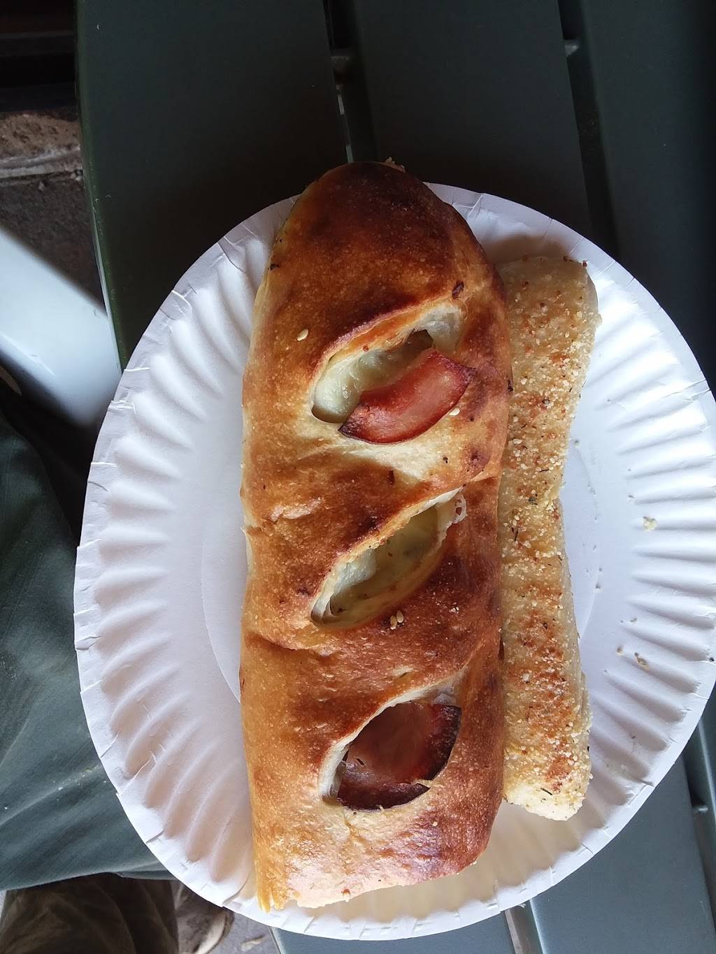 Johnnys Pizza Shop | restaurant | 2520 Golf Rd, Eau Claire, WI 54701, USA | 7155522725 OR +1 715-552-2725