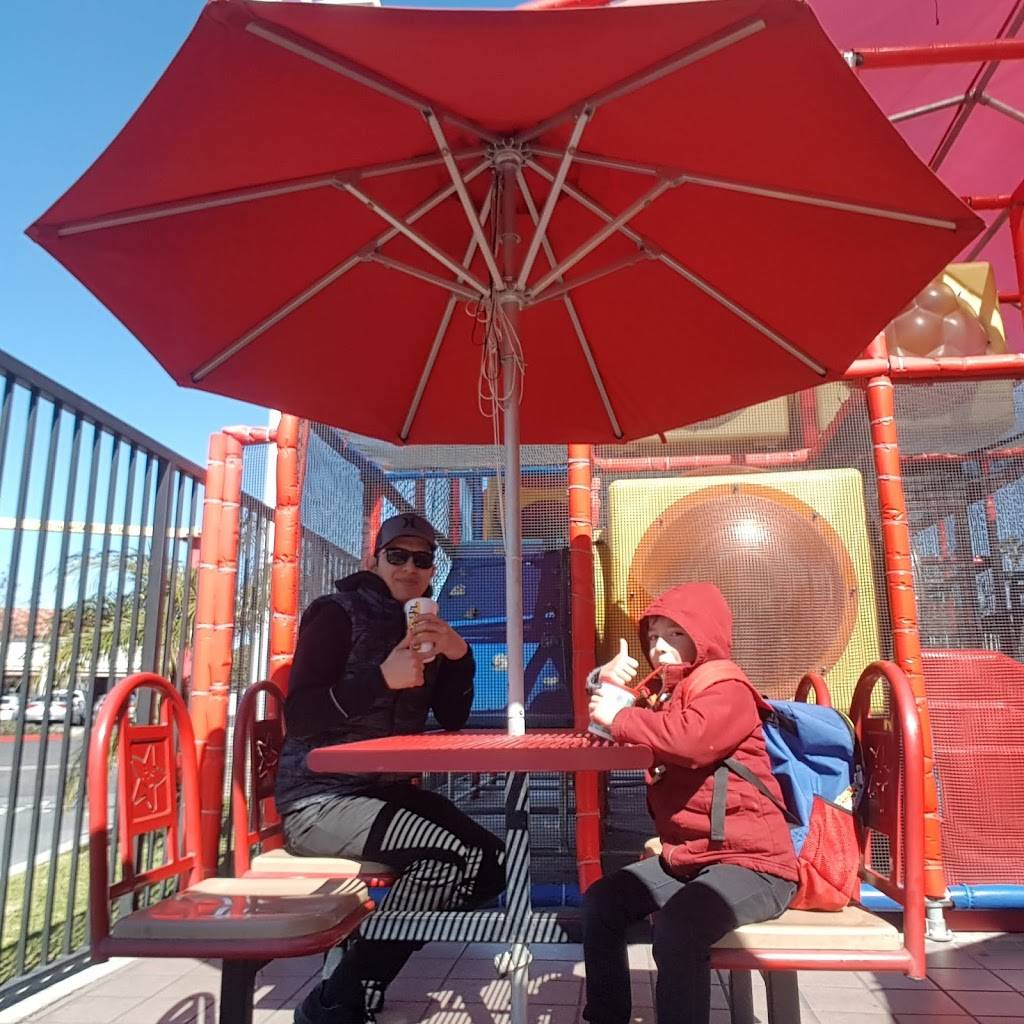 Carls Jr. | restaurant | 6079 Magnolia Ave, Riverside, CA 92506, USA | 9513693114 OR +1 951-369-3114