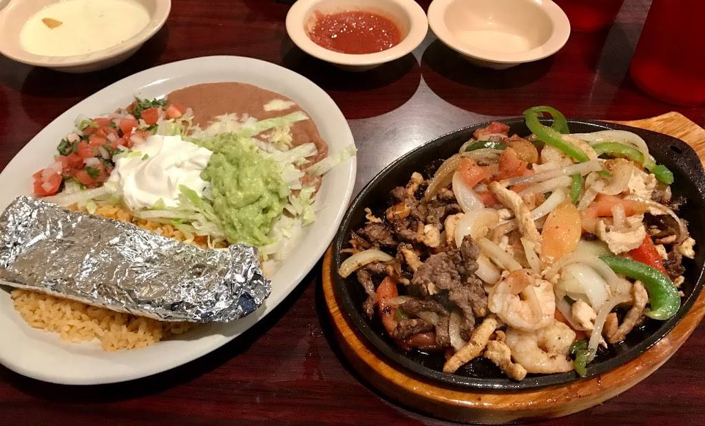 El Pueblito | restaurant | 300 E Centerton Blvd, Centerton, AR 72719, USA | 4792244820 OR +1 479-224-4820