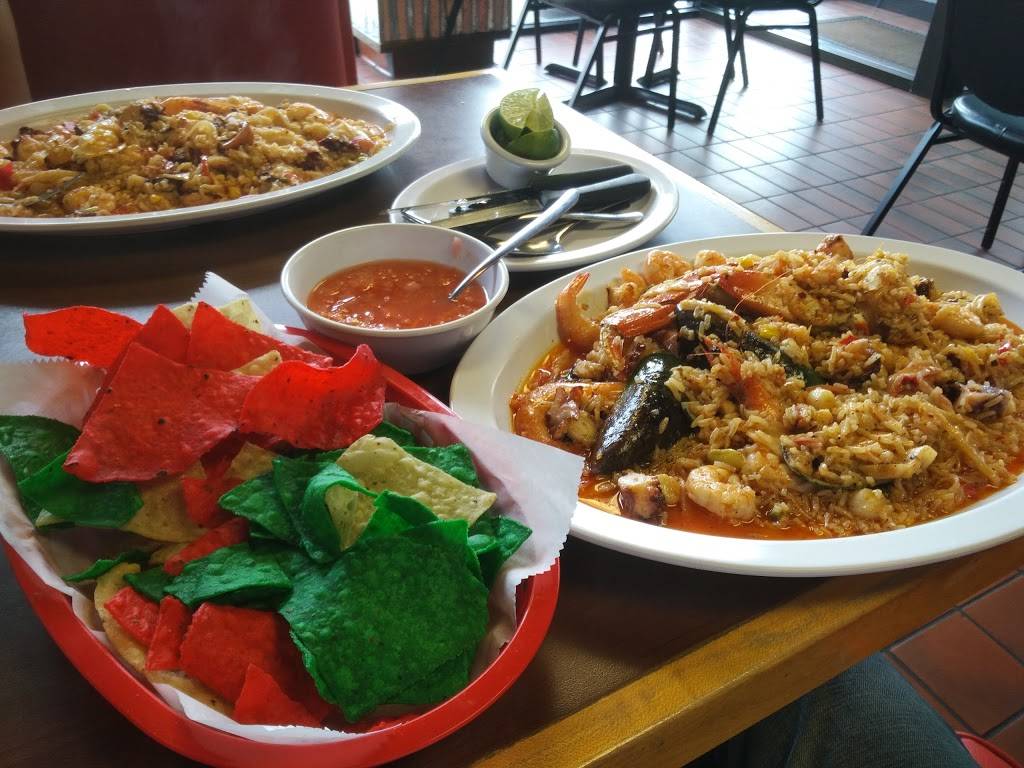 Favelas Restaurant | restaurant | 4215, 5004 S Archer Ave, Chicago, IL 60632, USA | 7734244126 OR +1 773-424-4126