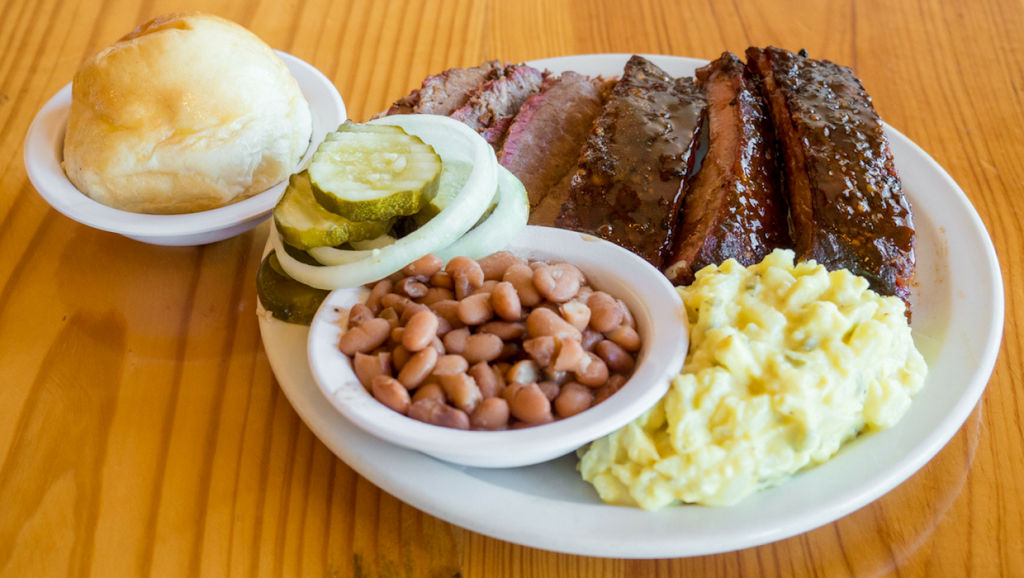 Circle M Bar-B-Que & TX Grill | restaurant | 9003 Interstate 20 Access Rd, Eastland, TX 76448, USA | 2546310058 OR +1 254-631-0058