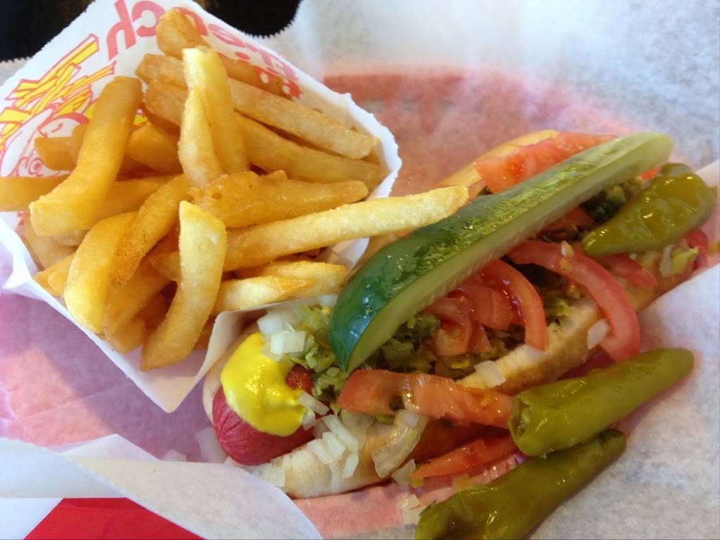 Johnnys Place | restaurant | 20 W Golf Rd, Des Plaines, IL 60016, USA | 8477492100 OR +1 847-749-2100