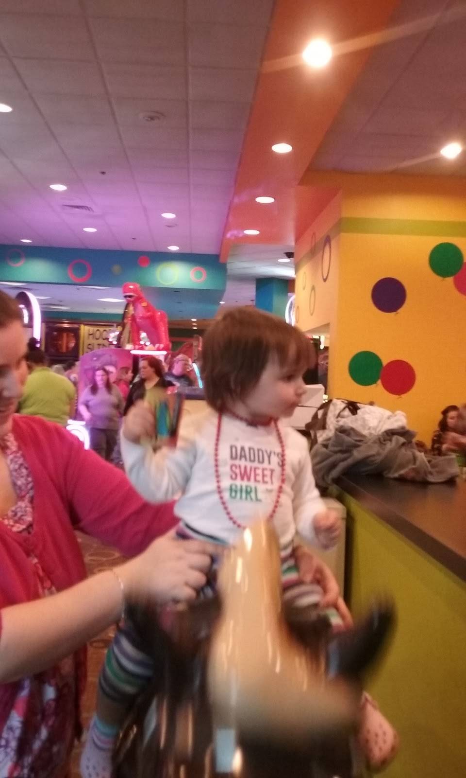 Hooplas Family Fun & Grill | restaurant | 1277 Lycoming Mall Cir, Muncy, PA 17756, USA | 5709350006 OR +1 570-935-0006