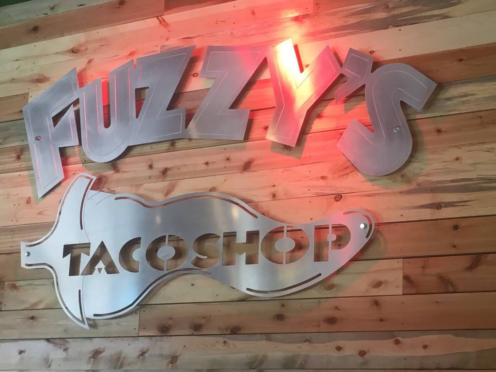 Fuzzys Taco Shop | restaurant | 17305 Davenport St #105, Omaha, NE 68118, USA | 4027632220 OR +1 402-763-2220
