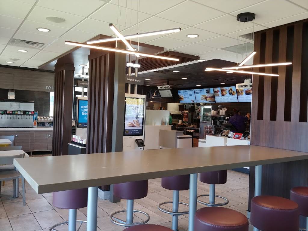 McDonalds | cafe | 500 E Division St NE, Rockford, MI 49341, USA | 6168662550 OR +1 616-866-2550