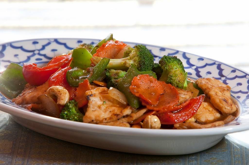 Mango Salad | restaurant | 95 Thames St S, Ingersoll, ON N5C 2T2, Canada | 5194251188 OR +1 519-425-1188