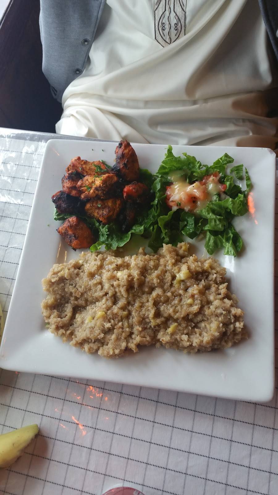 Daalo Hilaac Restaurant | restaurant | 2647 Nicollet Ave, Minneapolis, MN 55408, USA | 6122238055 OR +1 612-223-8055