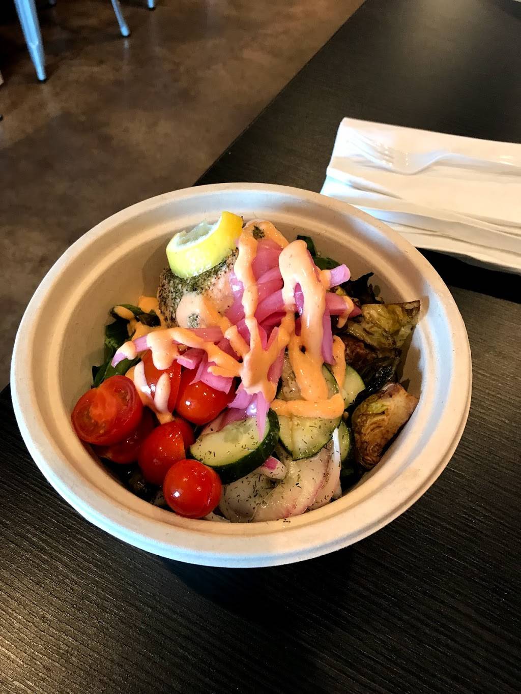 Zaka Bowl | restaurant | 575 Erin Dr, Memphis, TN 38117, USA | 9015093105 OR +1 901-509-3105