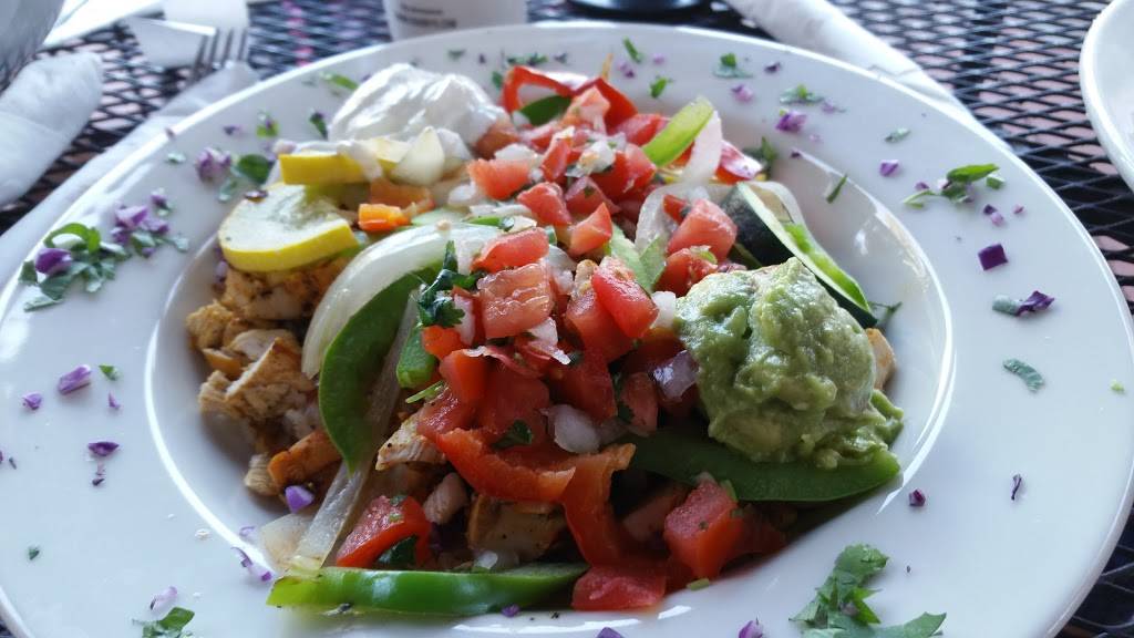 Sharky’s | restaurant | 111 S Westlake Blvd #102, Westlake Village, CA 91362, USA | 8053703701 OR +1 805-370-3701