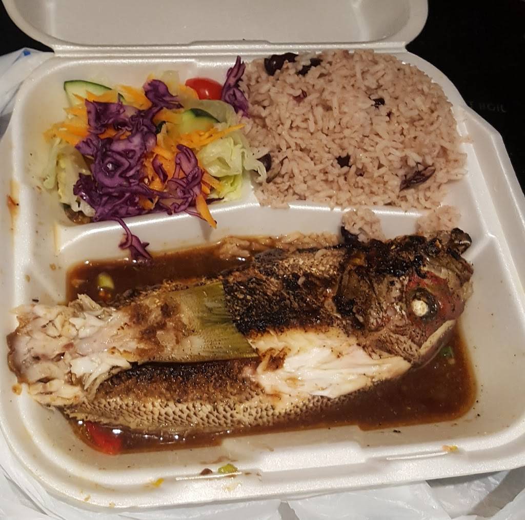 Fins & Things Bar & Grill | restaurant | 3801 N University Dr, Sunrise, FL 33351, USA | 9545338746 OR +1 954-533-8746