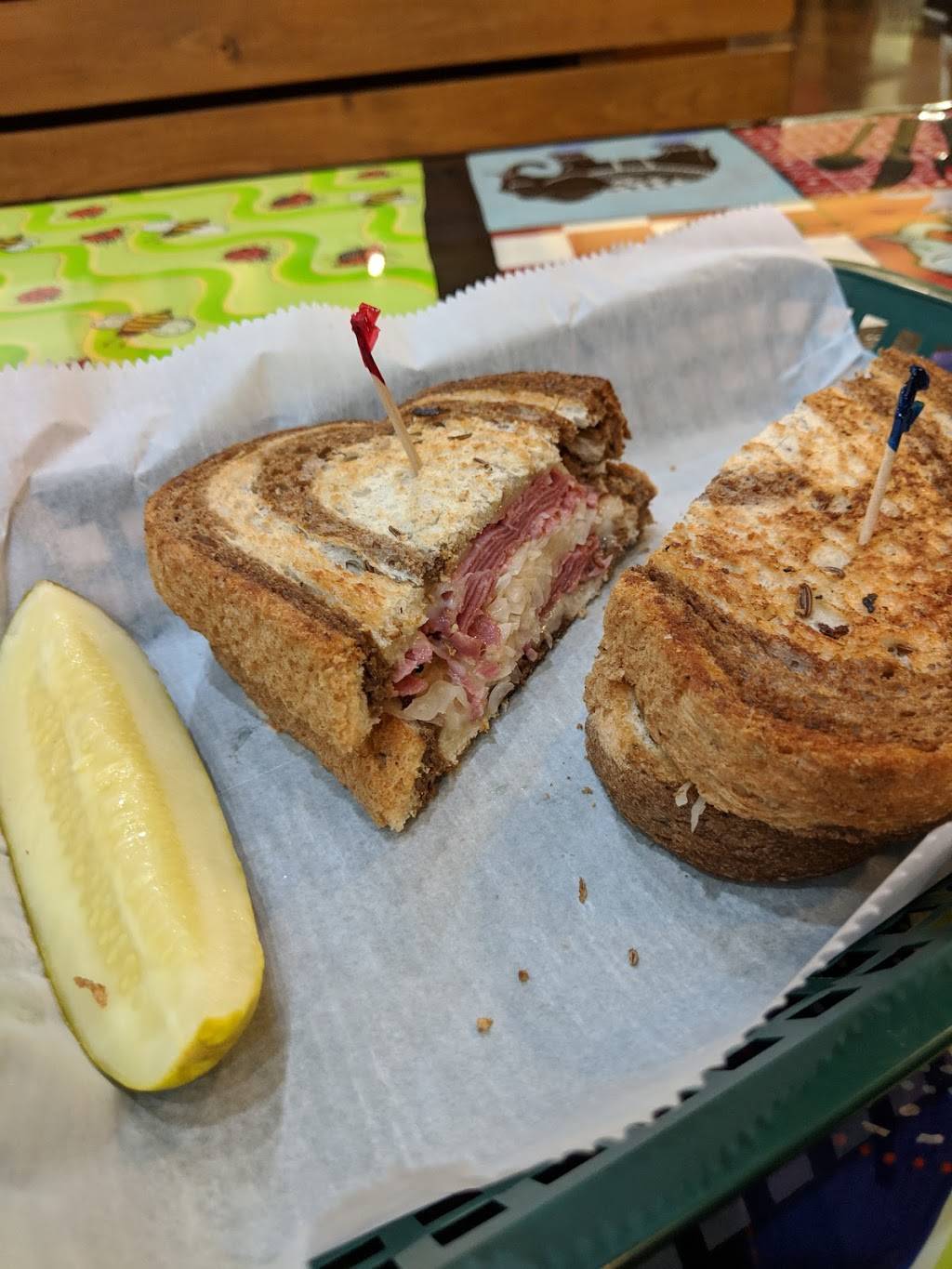 SweetBerries Eatery and Frozen Custard | meal takeaway | 505 NW 13th St, Gainesville, FL 32601, USA | 3523784972 OR +1 352-378-4972