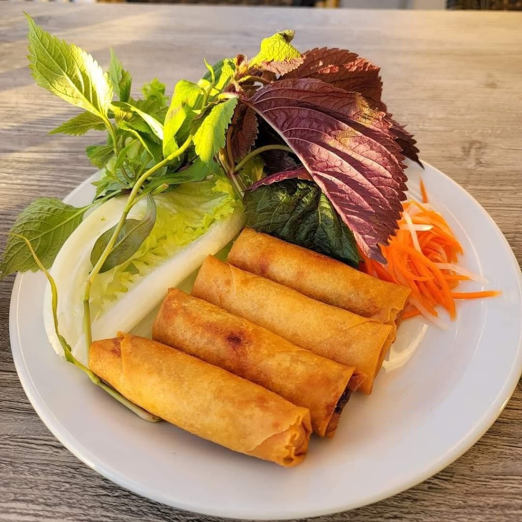 Pho Hoang Gia | restaurant | 350 Clinton St, Costa Mesa, CA 92626, USA | 9492476197 OR +1 949-247-6197