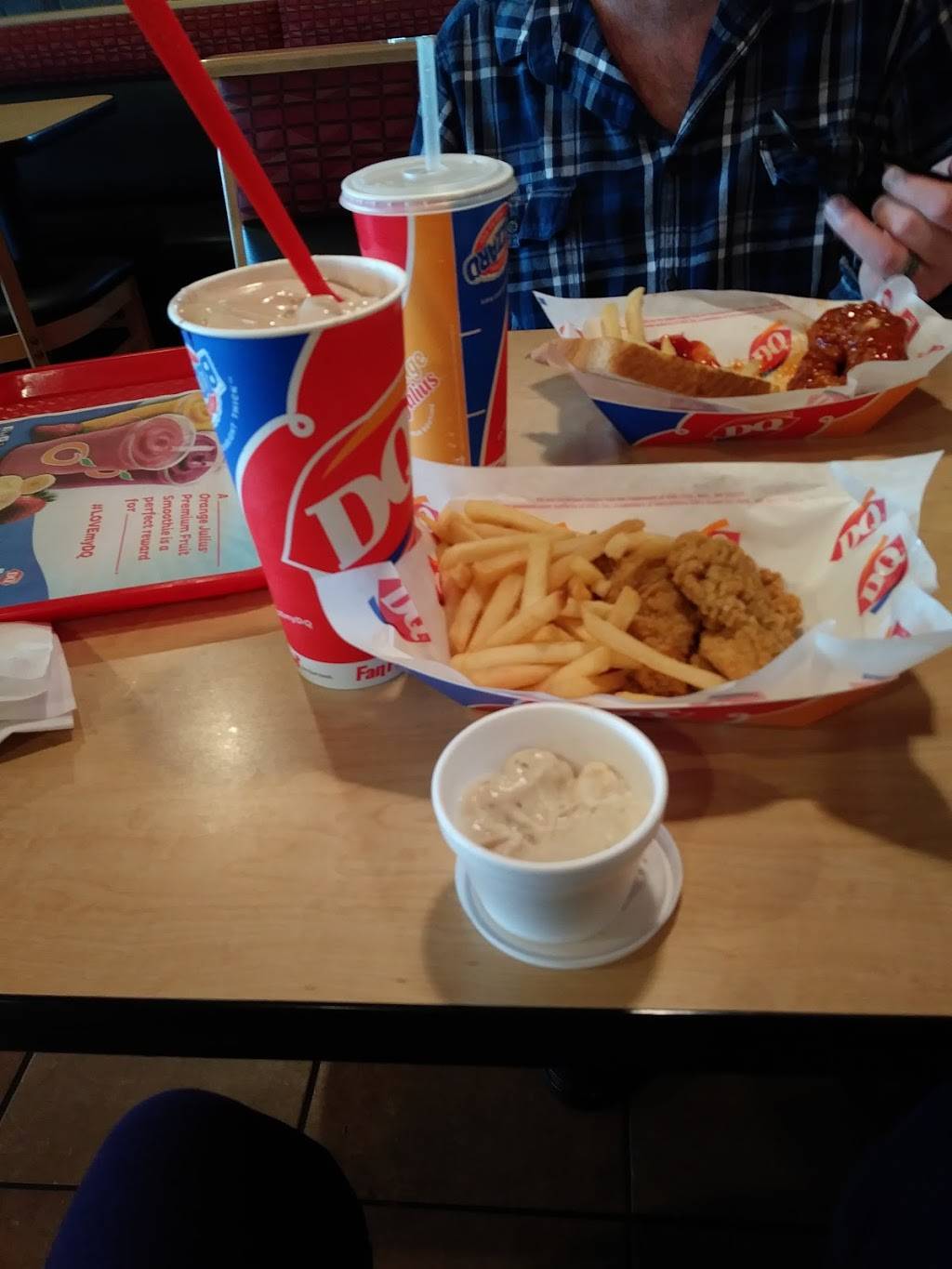 Dairy Queen Grill & Chill | restaurant | 1553 Herman Rd, Staunton, IL 62088, USA | 6186355194 OR +1 618-635-5194