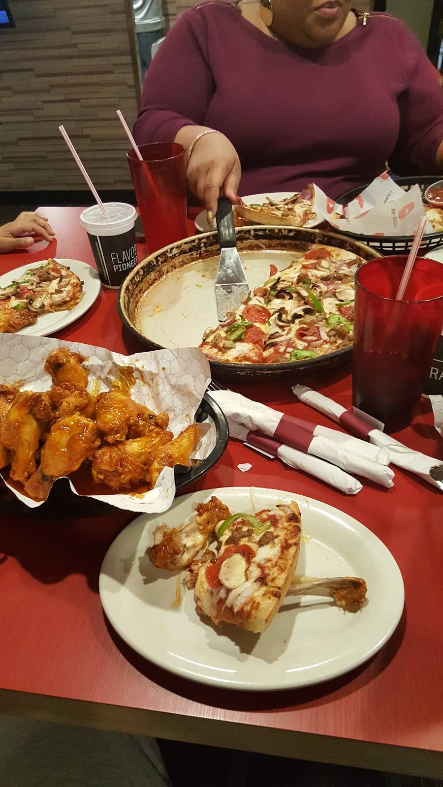 Pizza Hut | restaurant | 2536 Columbus St, Grove City, OH 43123, USA | 6145393596 OR +1 614-539-3596