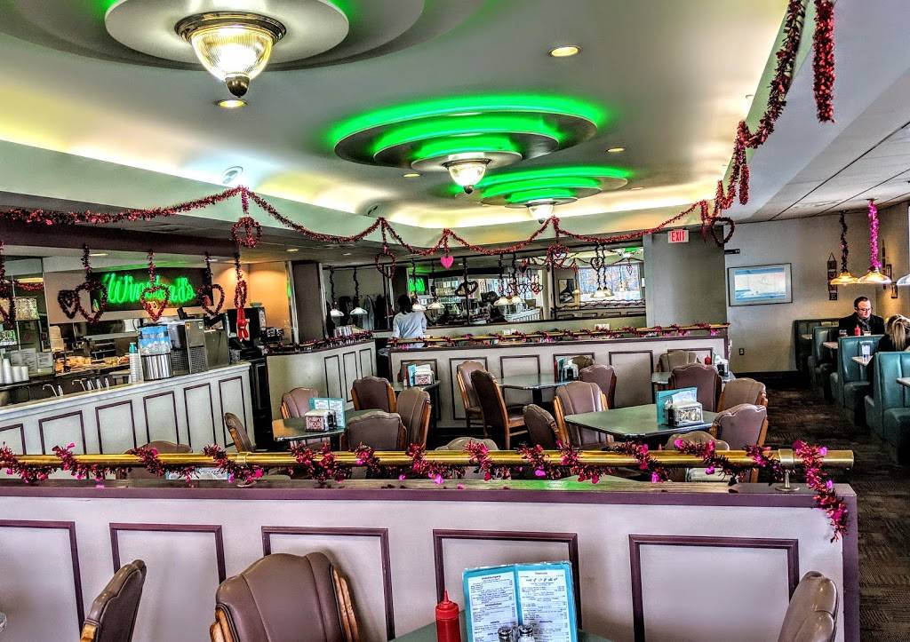 Winsteads Restaurants | restaurant | 10711 Roe Ave, Overland Park, KS 66207, USA | 9136497755 OR +1 913-649-7755