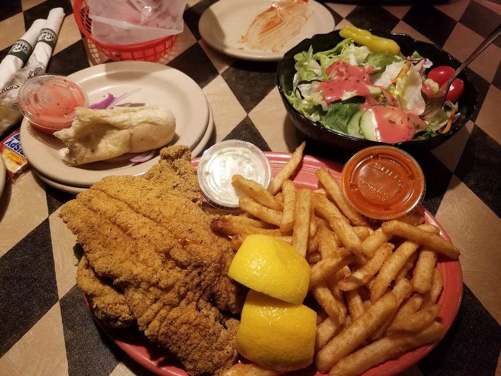 Shields Restaurant Bar Pizzeria | restaurant | 25101 Telegraph Rd, Southfield, MI 48034, USA | 2483562720 OR +1 248-356-2720