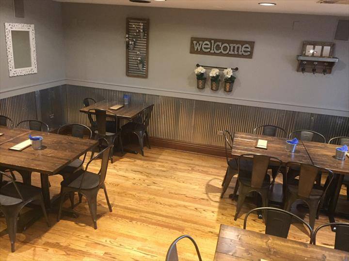 Blue Tin Martini Lounge | restaurant | 312 Liberty St, Morris, IL 60450, USA | 8155133942 OR +1 815-513-3942