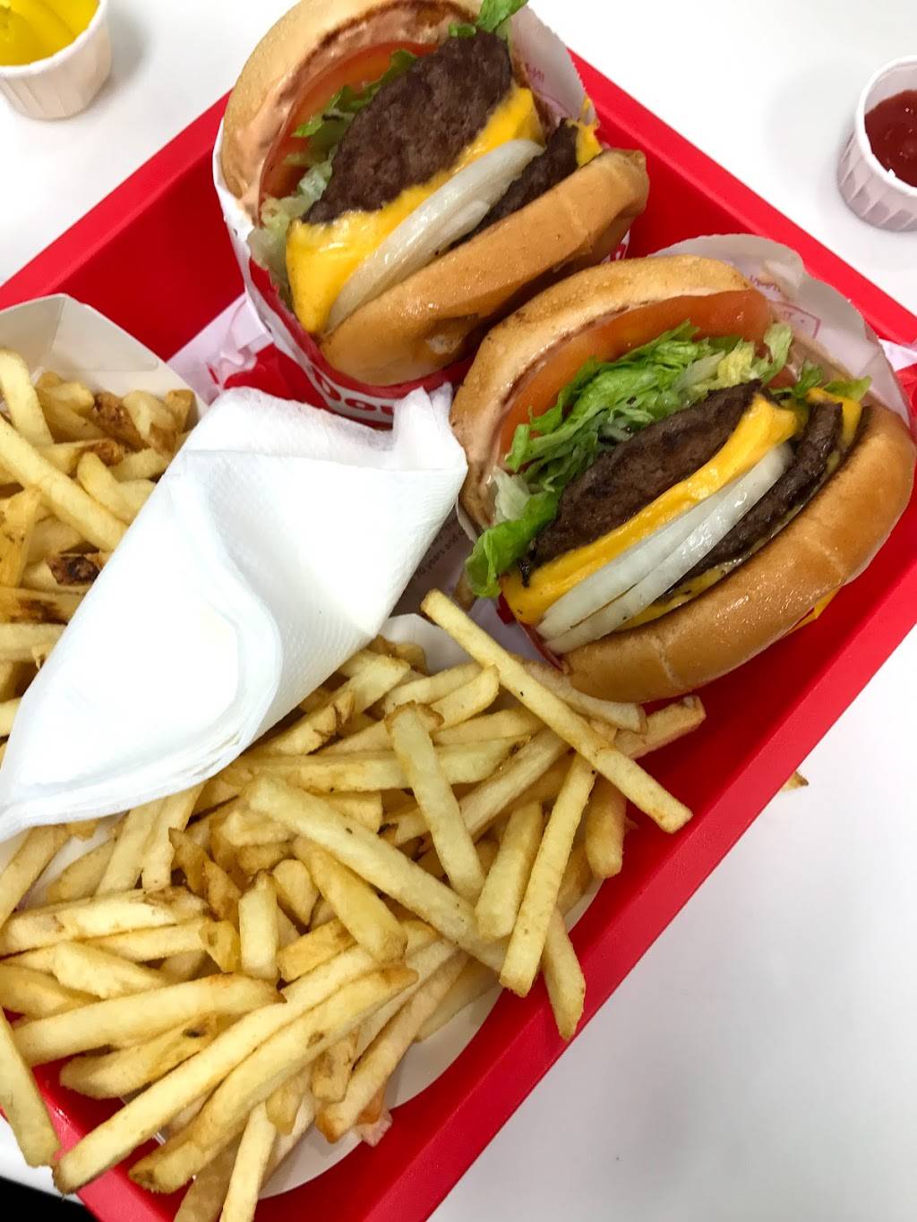 In-N-Out Burger | restaurant | 7930 Van Nuys Blvd, Van Nuys, CA 91402, USA | 8007861000 OR +1 800-786-1000
