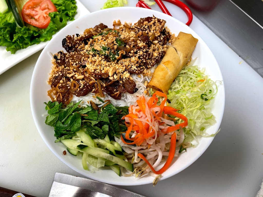 Pho Station | restaurant | 10700 S Pennsylvania Ave Suite 100A, Oklahoma City, OK 73170, USA | 4055481402 OR +1 405-548-1402