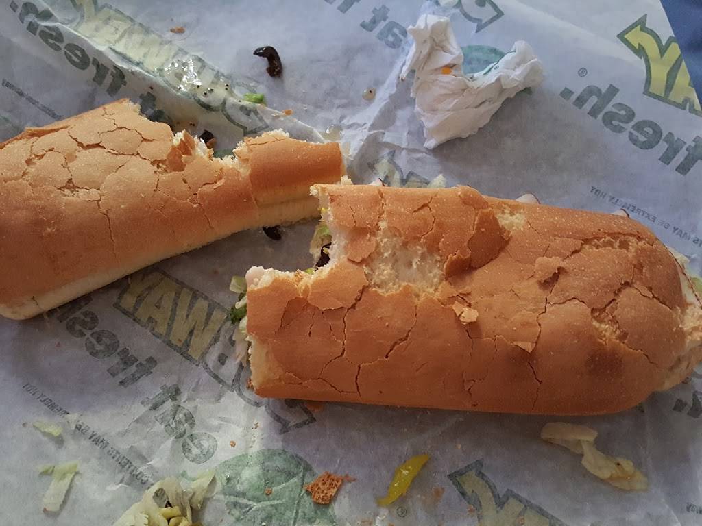 Subway Restaurants | restaurant | 1941 Pacific Coast Hwy, Lomita, CA 90717, USA | 3103254328 OR +1 310-325-4328
