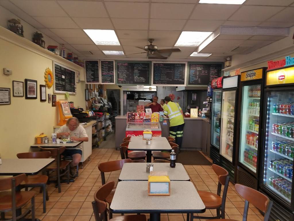 Franconia Pizza | restaurant | 6112 Franconia Rd, Alexandria, VA 22310, USA | 7039714766 OR +1 703-971-4766