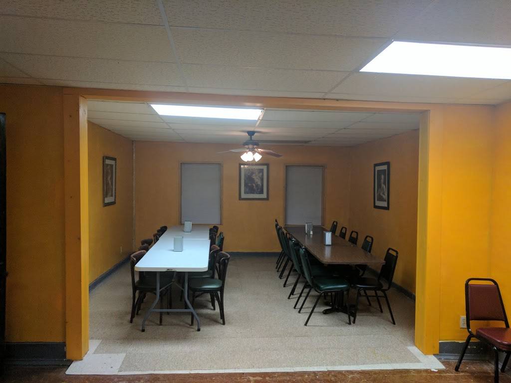 Milanos Pizzeria | restaurant | 119 S Main St, Avon, IL 61415, USA | 3094653050 OR +1 309-465-3050