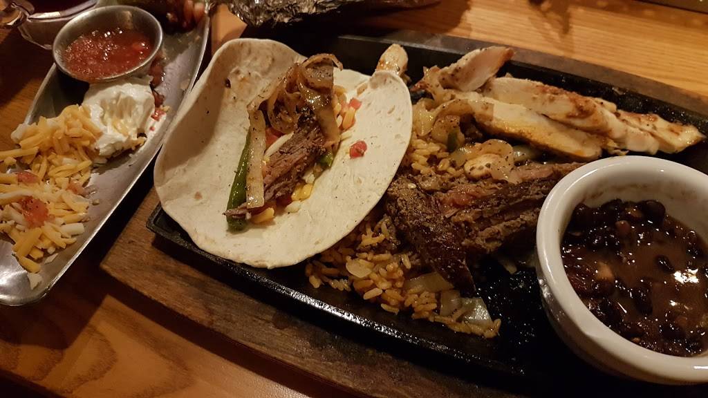 Chilis Grill & Bar | restaurant | 8901 College Pkwy, Fort Myers, FL 33919, USA | 2394817730 OR +1 239-481-7730