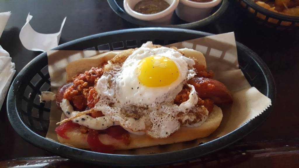 Happy Dog | restaurant | 5801 Detroit Ave, Cleveland, OH 44102, USA | 2166519474 OR +1 216-651-9474