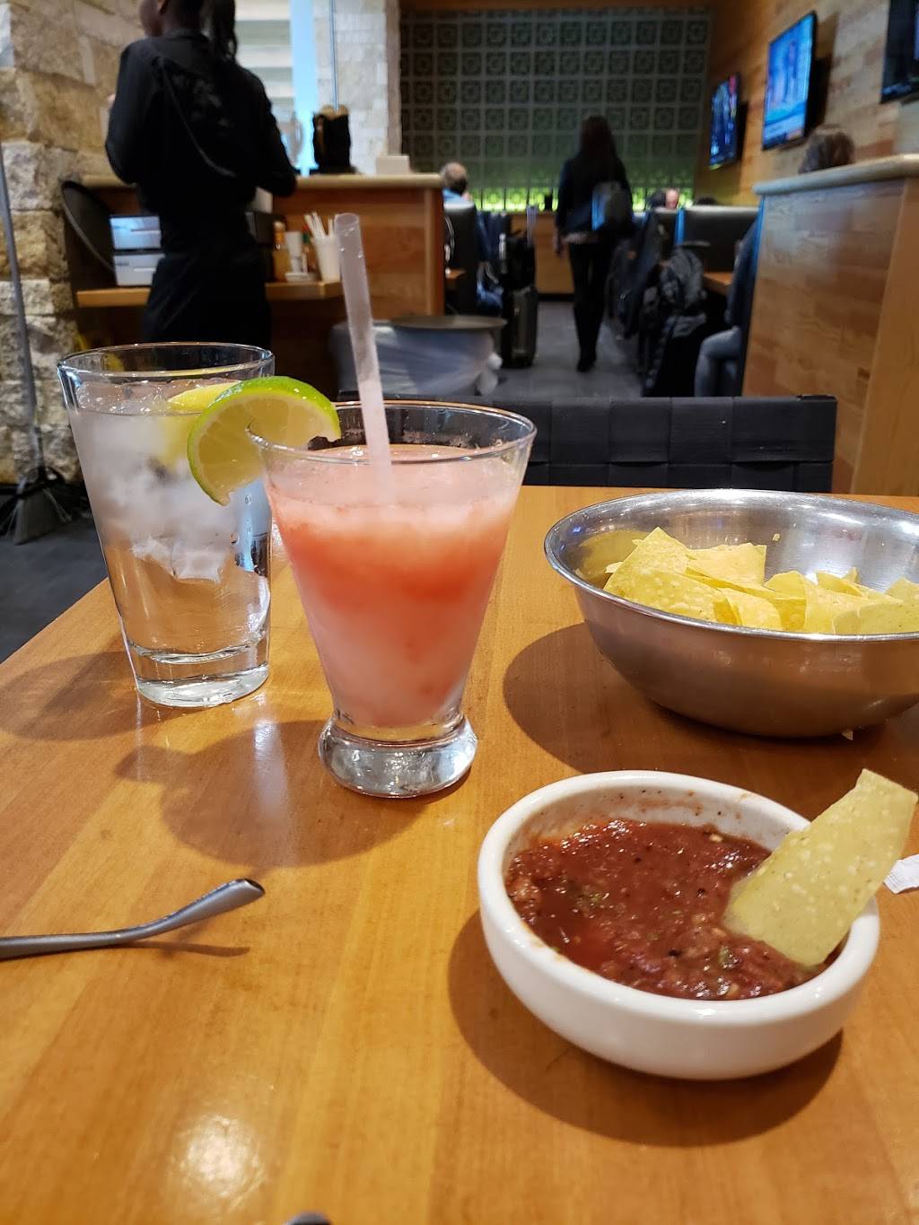 Cantina Laredo | restaurant | 8008 Cedar Springs Road, Dallas, TX 75235, USA | 2146540769 OR +1 214-654-0769