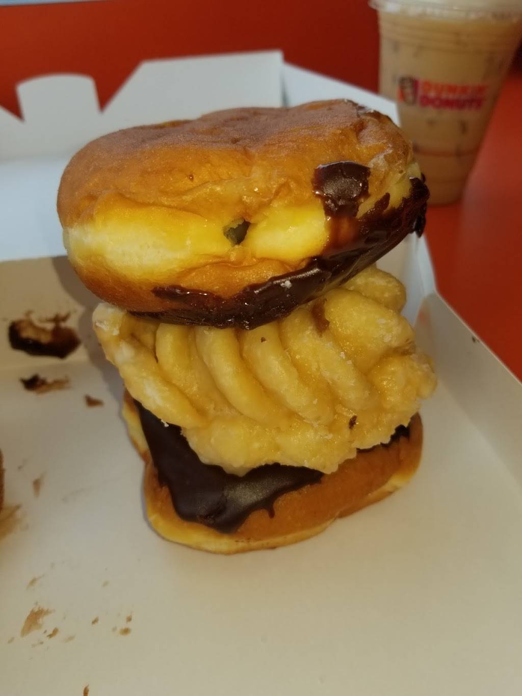 Dunkin | bakery | 823 Main St, Stroudsburg, PA 18360, USA | 5704215221 OR +1 570-421-5221