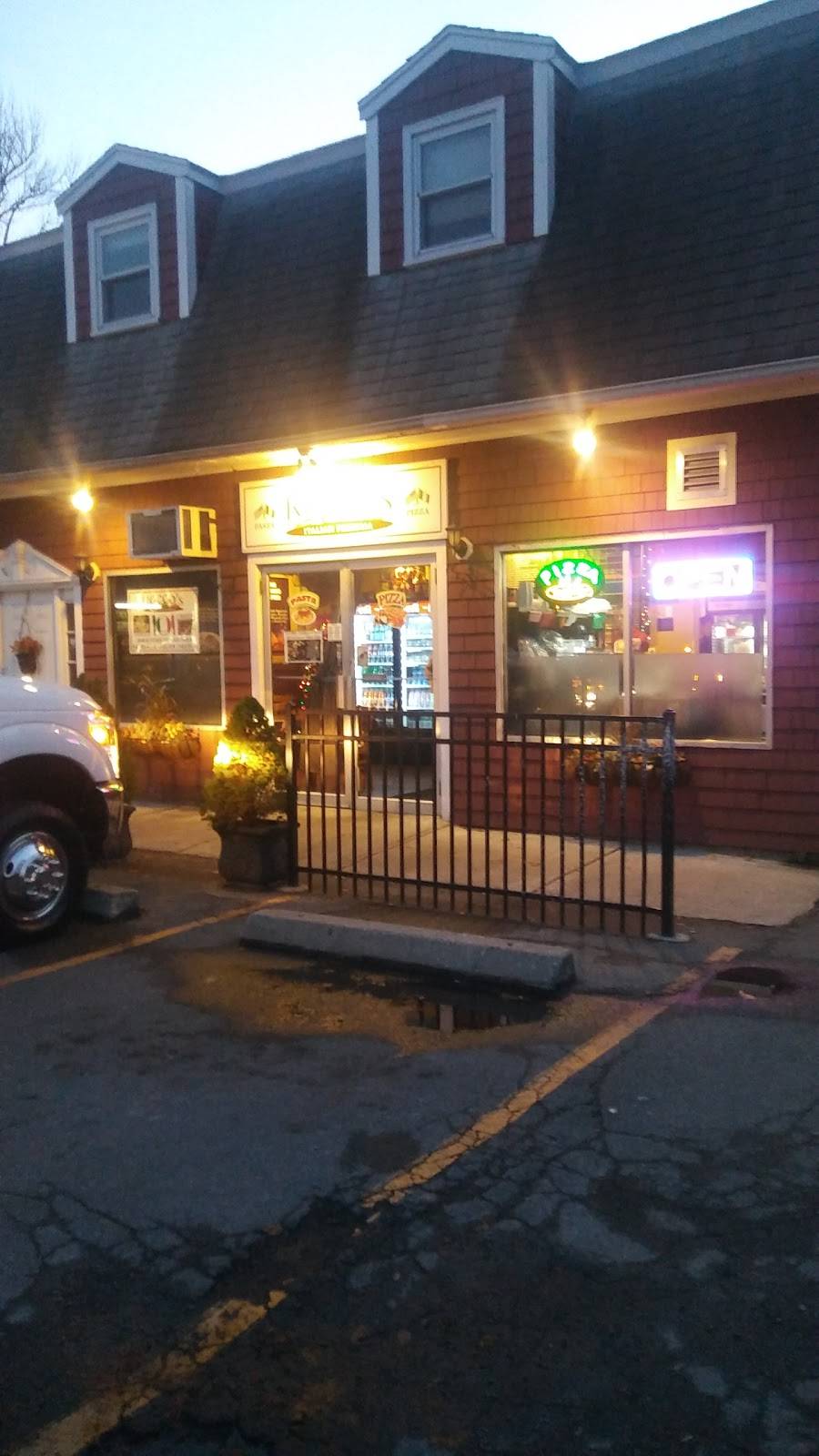 Roccos Italian Pizzeria | meal takeaway | 1143 Broadway, Hanover, MA 02339, USA | 7818265637 OR +1 781-826-5637